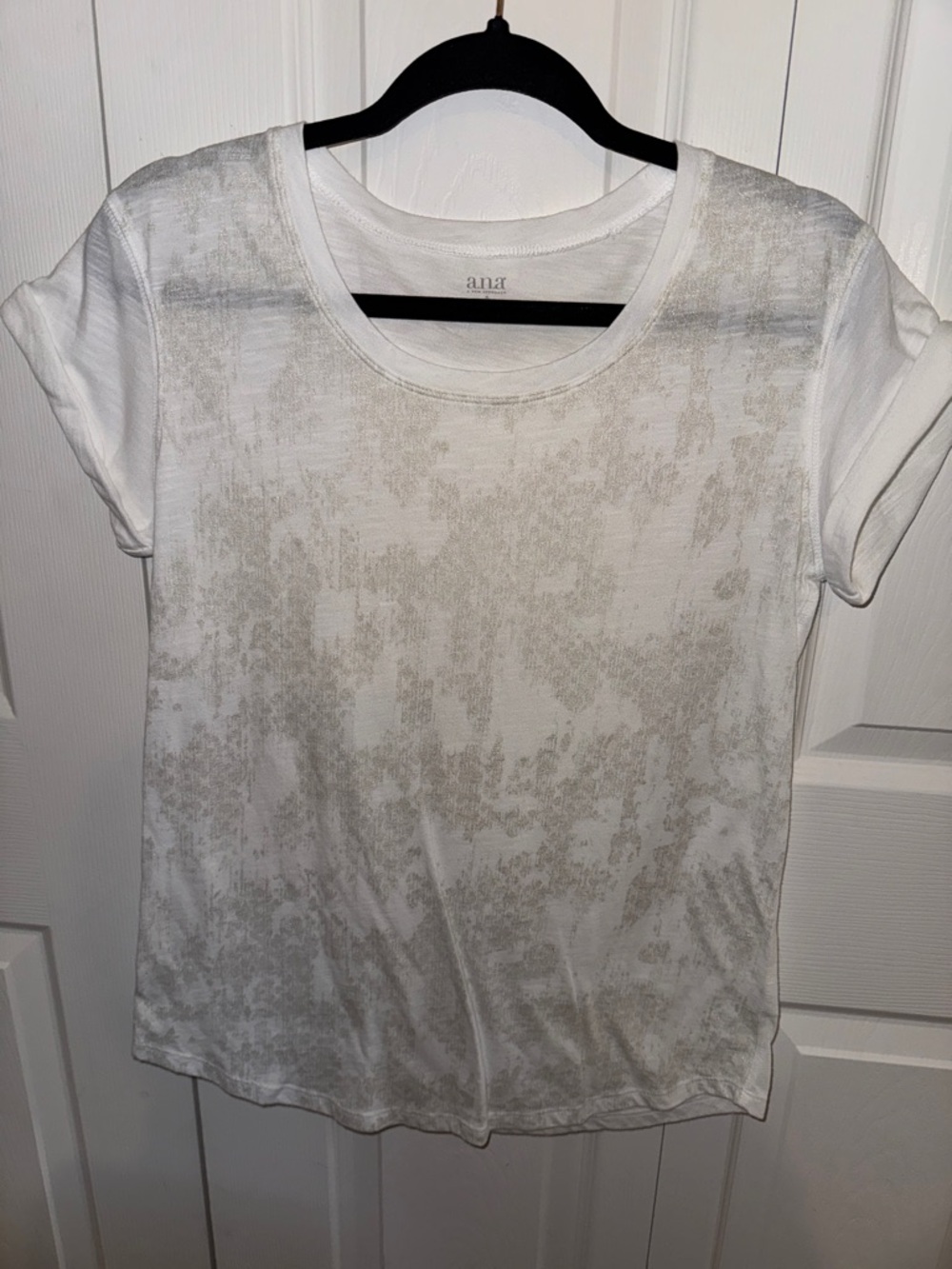 a.n.a White Short Sleeve Crewneck Tee with Subtle Silver Print (CL)